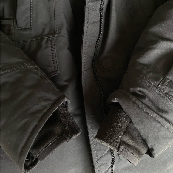 The North Face Parka - Picture 5 of 7